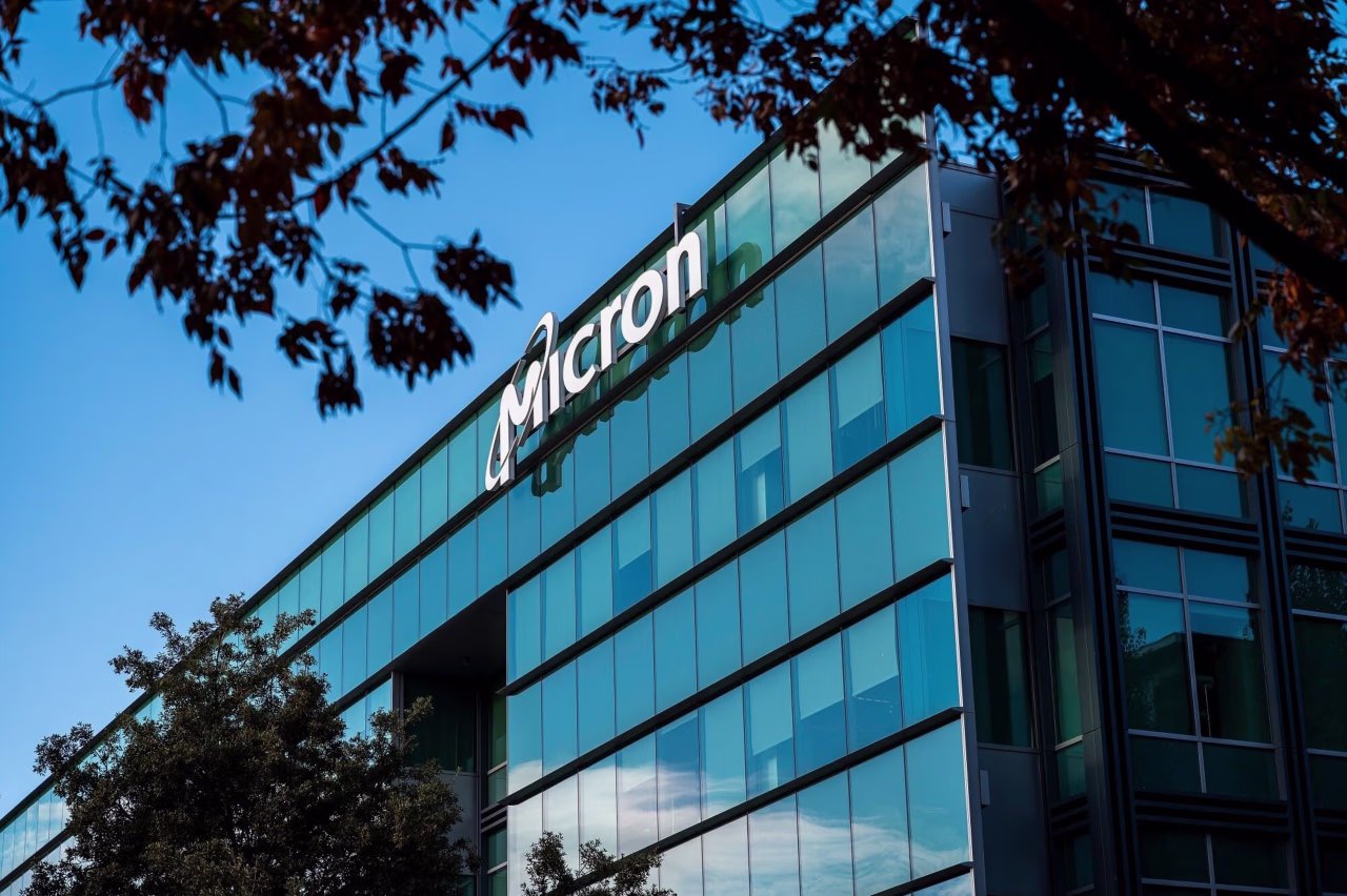 Micron Technology 美光科技年内暴涨 167%,却仍被低估?AI 数据中心超级周期刚刚开始